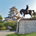 日本三大水城のひとつ！海に臨む今治城の観光ポイントを徹底解説します(画像は今治城)