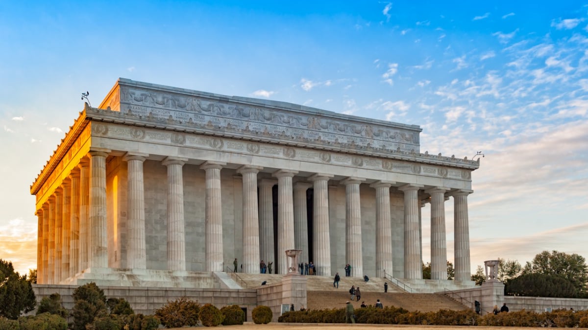 迫力満点 観光名所 リンカーン記念堂でアメリカの歴史に触れる旅 Skyticket 観光ガイド