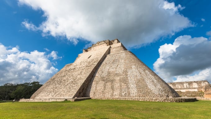 魔法使いのピラミッド！メキシコの世界遺産「古代都市ウシュマル