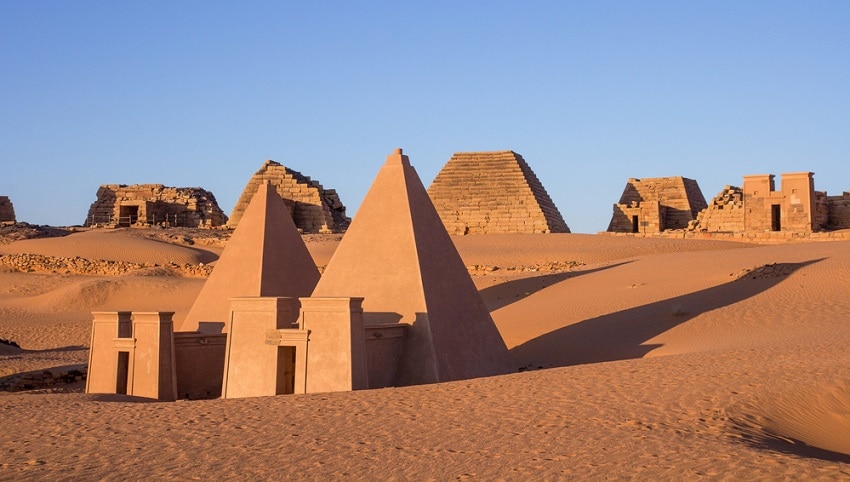 ピラミッドを巡る魅惑の旅！スーダンの世界遺産「メロエ島の考古遺跡群」