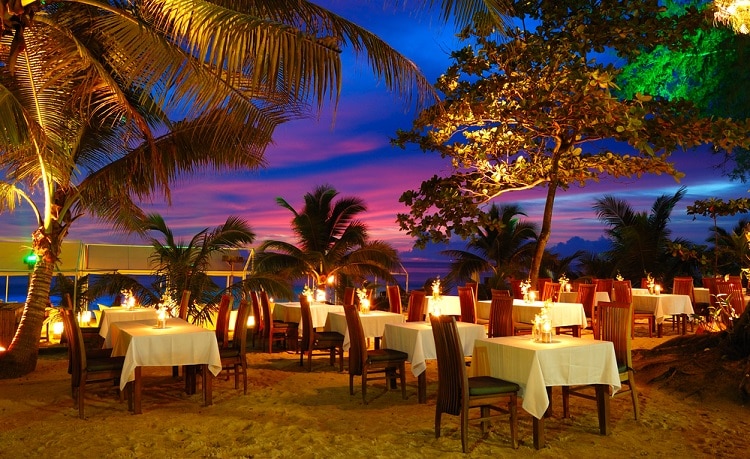 プーケットでおすすめのビーチサイド・レストラン3選をご紹介！