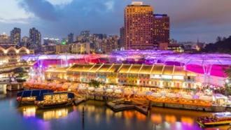 シンガポールのクラーク・キーで探そう！お気に入りの鞄選び