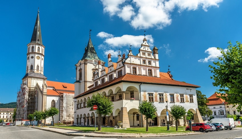 美しいスロバキアの世界遺産！レヴォチャ歴史地区とスピシュスキー城