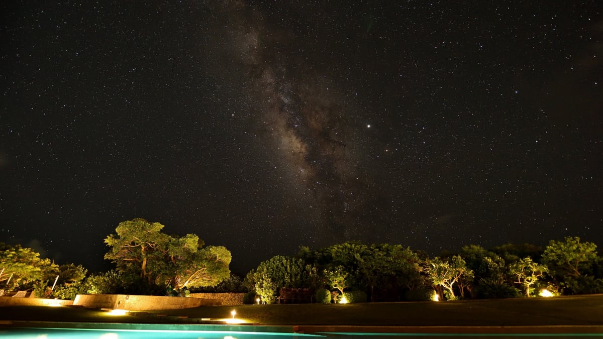 星のや竹富島 満天の星空を眺めながらストレッチ 日本初の 星空保護区 のもとで てぃんぬ深呼吸 でリラックス Skyticket 観光ガイド