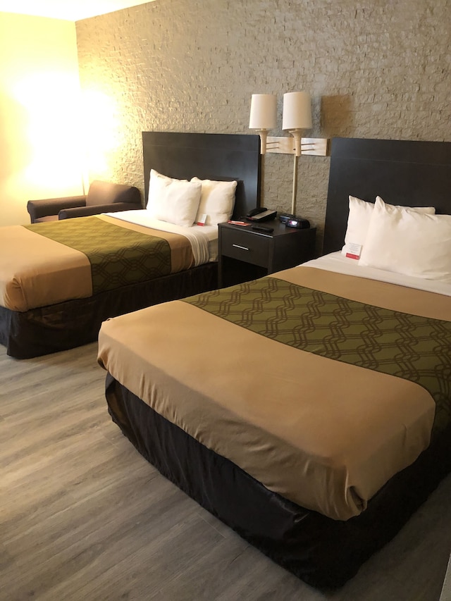 エコノ ロッジ メトロ