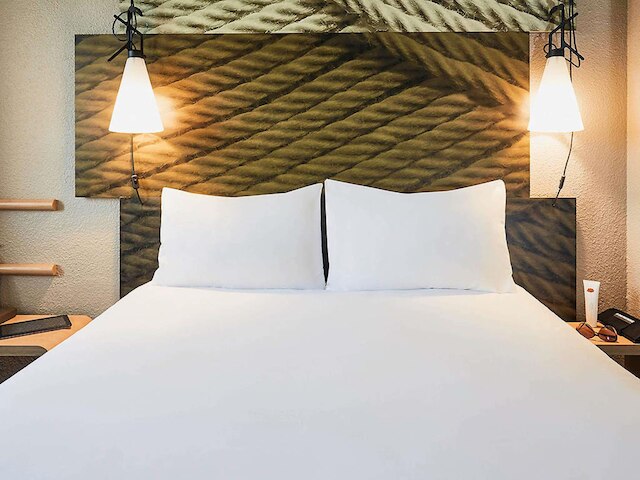 イビス トゥーロン ラ セーヌ シュル メール