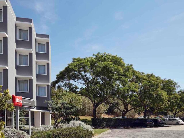 イビス トゥーロン ラ セーヌ シュル メール