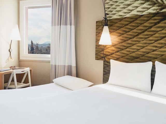 イビス トゥーロン ラ セーヌ シュル メール