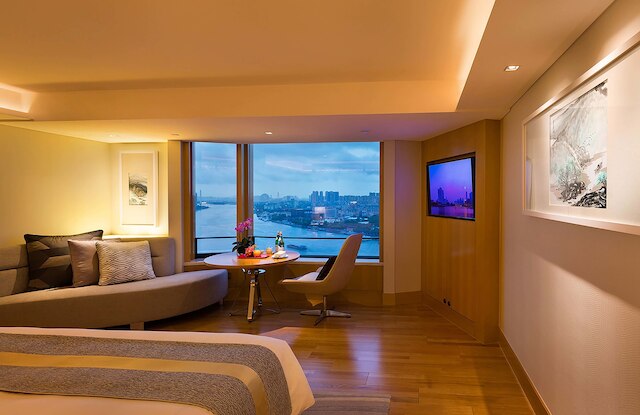 ホワイト スワン ホテル (広州白天鵝賓館)