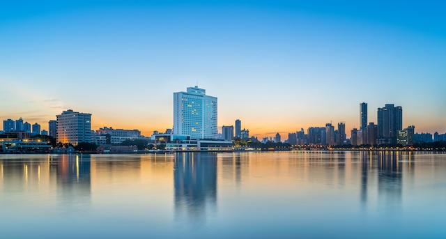 ホワイト スワン ホテル (広州白天鵝賓館)