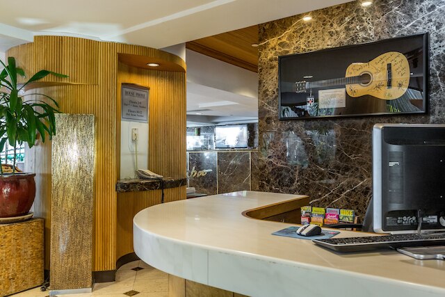 キャッスル バンブー ワイキキ ホテル