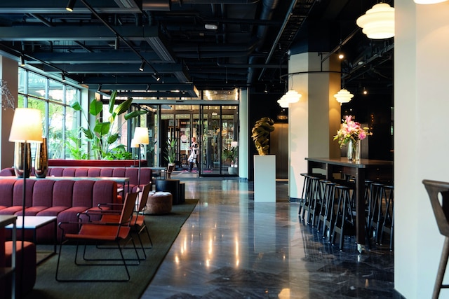 エリート パレス ホテル & スパ