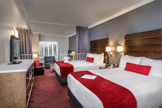 デザート パームス ホテル & スイーツ