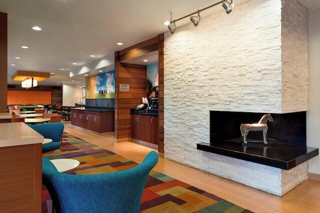 フェアフィールド イン & スイーツ バイ マリオット ブランソン