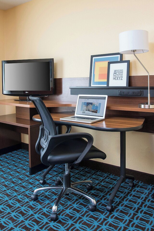 フェアフィールド イン & スイーツ バイ マリオット ブランソン