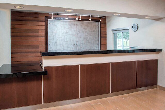 フェアフィールド イン & スイーツ バイ マリオット ブランソン