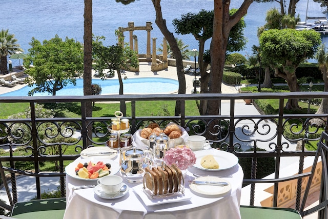 ロッコ フォルテ ヴィラ イジエア