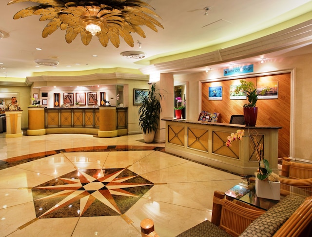 ラマダ プラザ バイ ウィンダム ワイキキ