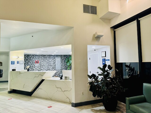 ベスト ウエスタン アク ティキ イン