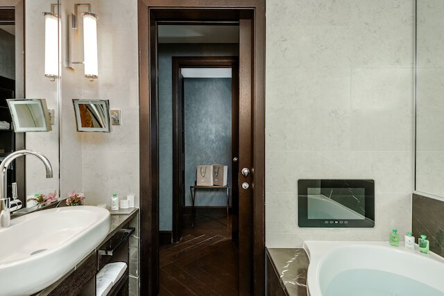 ロイヤル サヴォイ ホテル & スパ