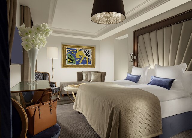 ロイヤル サヴォイ ホテル & スパ