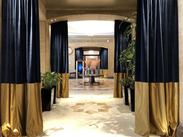 ソフィア バルカン  宮殿ホテル