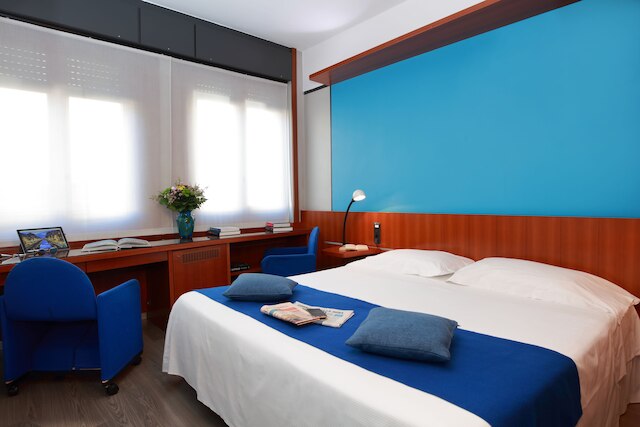 ホテル メディオラヌム