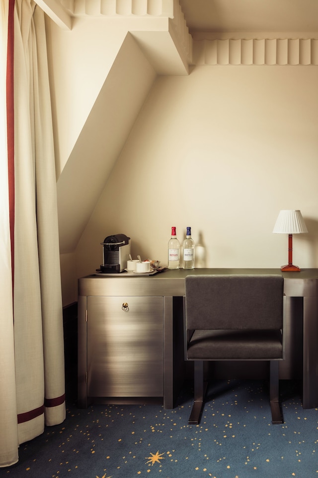 グランヴォヤージュールのホテル