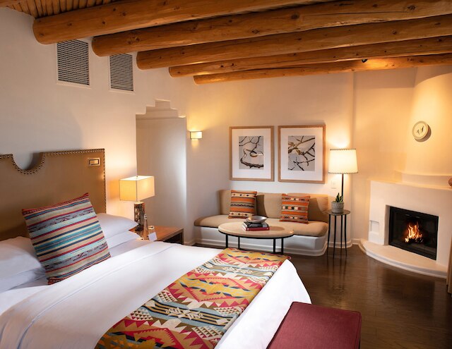 イン オブ ジ アナサジ ローズウッド ホテル