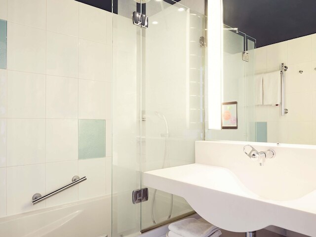 イビス スタイルズ トゥーロン ラ セーヌ シュル メール