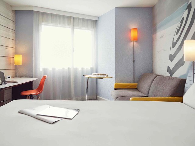 イビス スタイルズ トゥーロン ラ セーヌ シュル メール