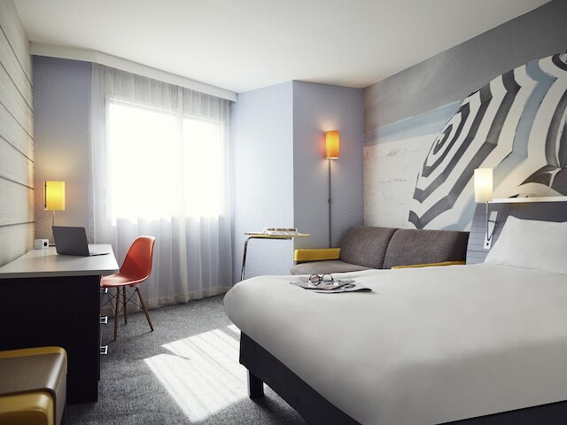 イビス スタイルズ トゥーロン ラ セーヌ シュル メール