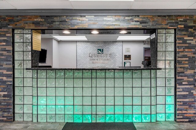 クオリティ イン & スイーツ フォート ジャクソン メインゲート