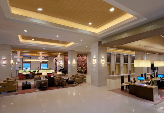 シナモン レイクサイド コロンボ