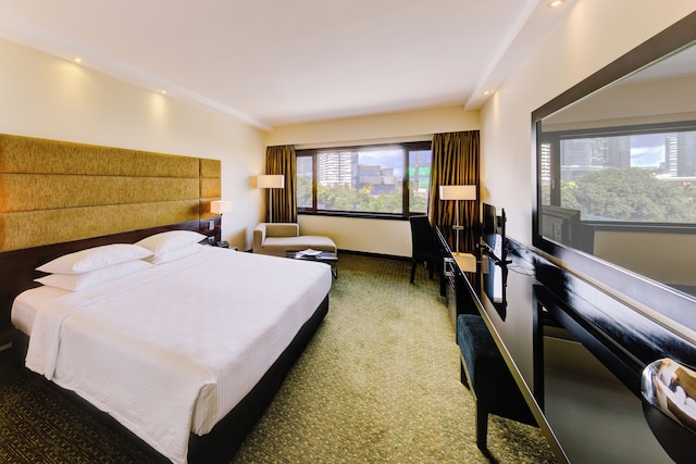 シナモン レイクサイド コロンボ