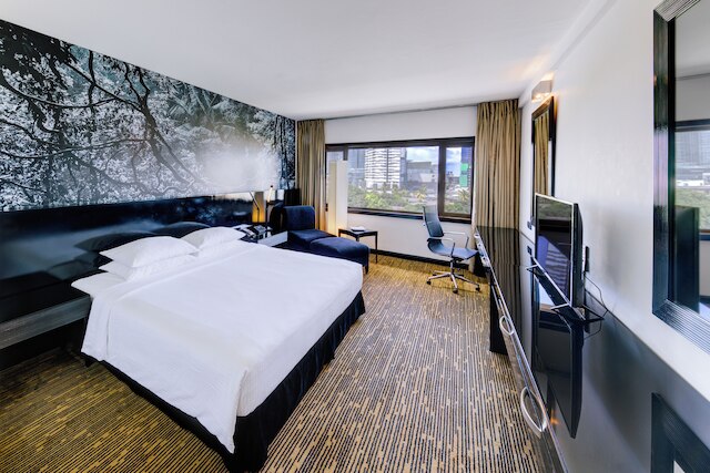 シナモン レイクサイド コロンボ