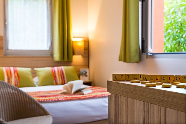 オテル バカンス ブルー デルクロワ