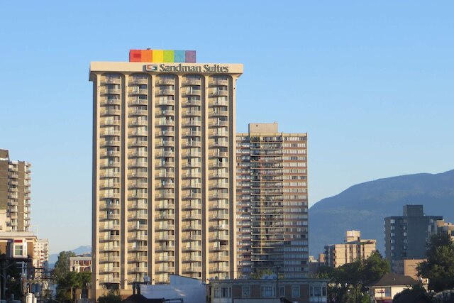 サンドマン スイーツ バンクーバー オン デイヴィー