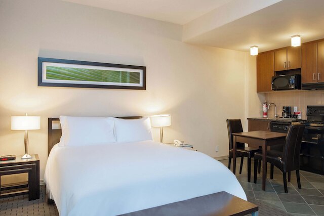 サンドマン スイーツ バンクーバー オン デイヴィー