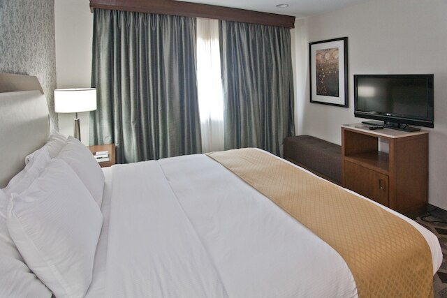 ダブルツリー バイ ヒルトン ロサンゼルス - ローズミード