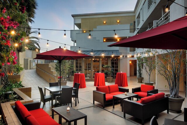 コートヤード・バイ・マリオット・ロサンゼルス・センチュリー・シティ / ビバリー・ヒルズ