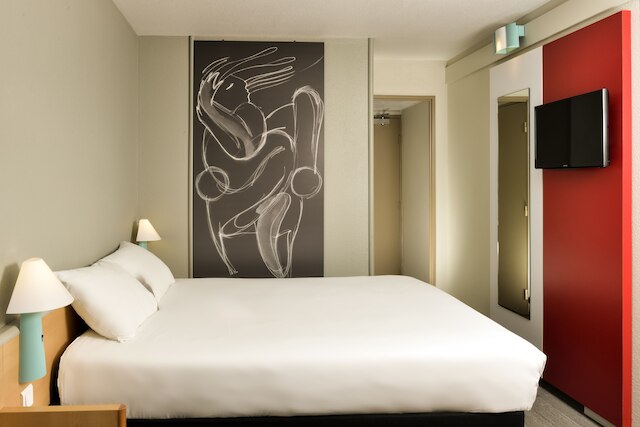 ホテル アイビス ヌムール