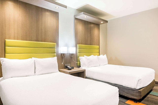 ロードウェイ  イン ニア メルローズ アベニュー