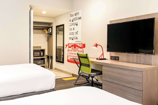 ロードウェイ  イン ニア メルローズ アベニュー