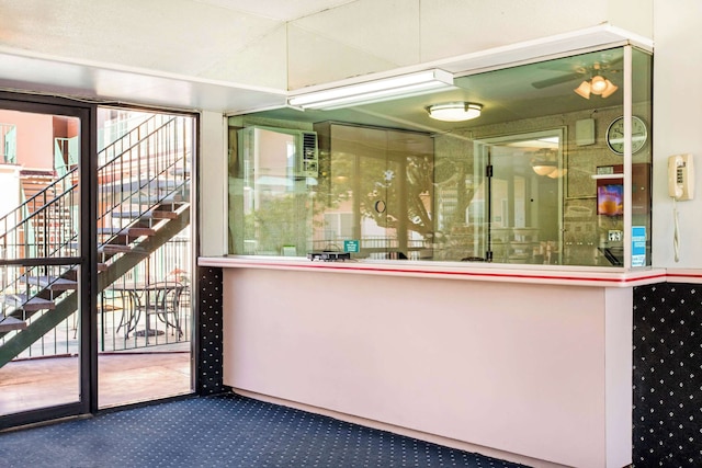 ロードウェイ  イン ニア メルローズ アベニュー