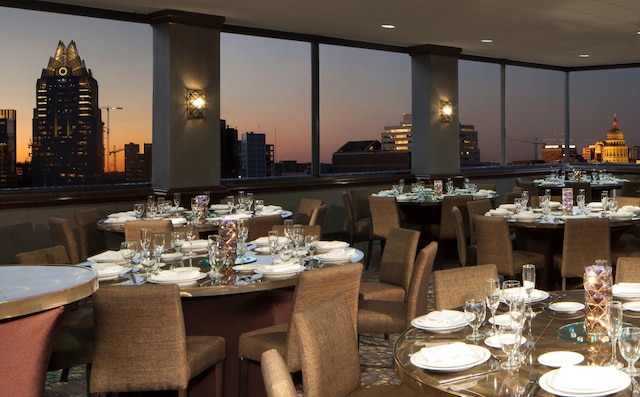 ヒルトン ガーデン イン オースティン ダウンタウン