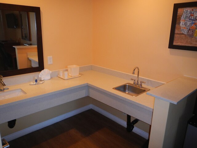 ロードウェイ イン カーソン、ロサンゼルス サウス