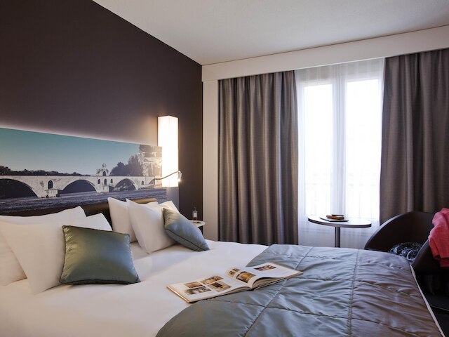 メルキュール ポン ダヴィニョン サントル