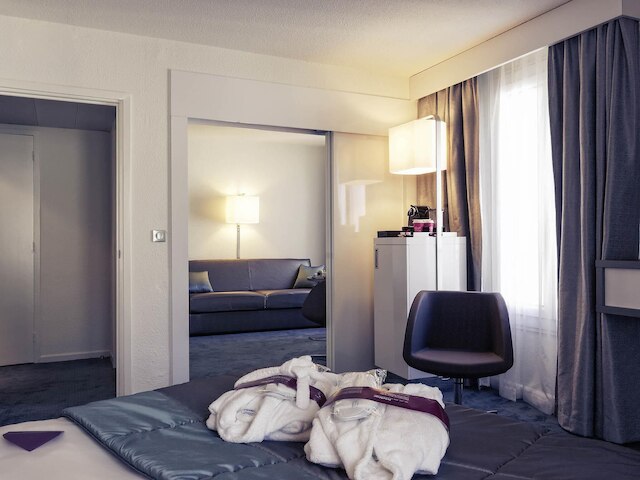 メルキュール ポン ダヴィニョン サントル