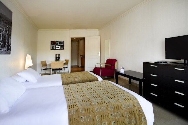 アパートホテル アダジオ ニース プロムナード デザングレ